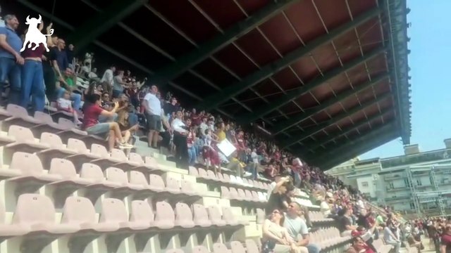 Tifosi al Filadelfia, partono i cori per il derby: Chi non salta bianconero è...