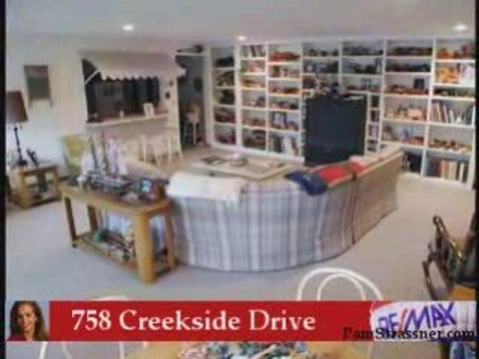 758 Creekside Drive, Rossford, Ohio