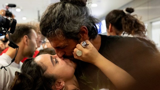 Activistas griegos denuncian malos tratos tras ser detenidos por Israel en la Flotilla
