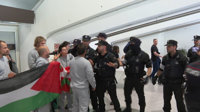 Incidentes en la llegada de miembros de la flotilla Global Sumud a Bilbao