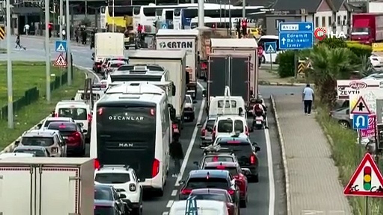 Bayram Tatili Başlamadan Trafik Çilesi Başladı!