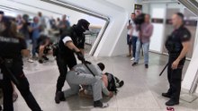 Altercados y cargas policiales a la llegada de miembros de la Flotilla a Bilbao