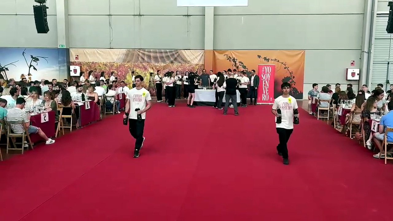 Mil catadores eligen en Aranda a los finalistas de los Premios Envero 2026