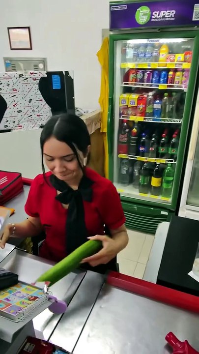 Supermarket Mishaps: When Flirting Goes Wrong 🛒