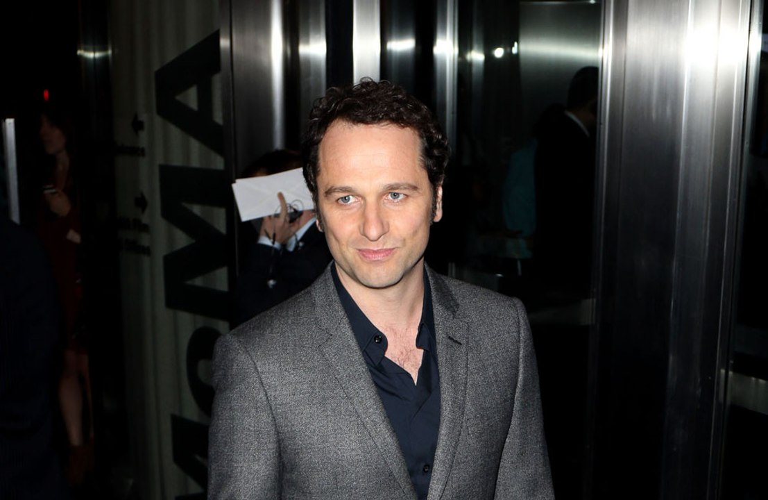 Matthew Rhys ha avuto discussioni ‘accese’ con degli sconosciuti per l’uso del cellulare