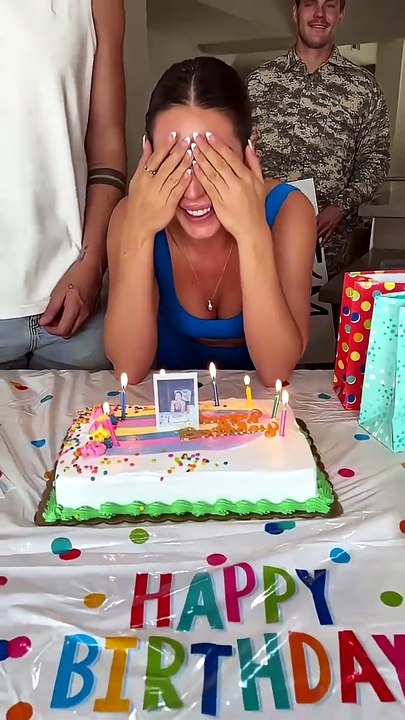The love of her life arrived for her birthday! Let's celebrate!✨🥳👏🏻😍