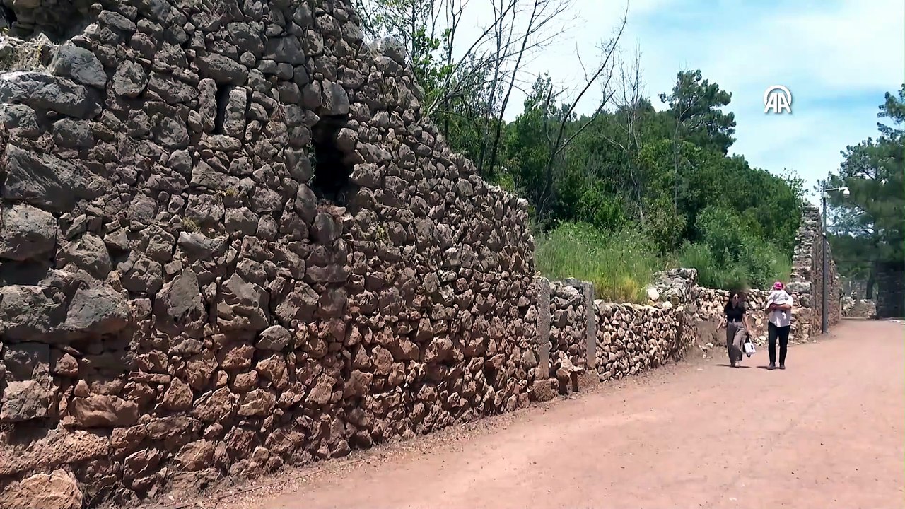 Olympos Antik Kenti'nde yeni keşif! Anıtsal mezar ve aristokrat bir kadına ait lahit bulundu
