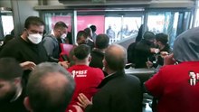 CHP Genel Merkezi'ne polis müdahalesi: Demir kapı kırıldı, biber gazı sıkıldı
