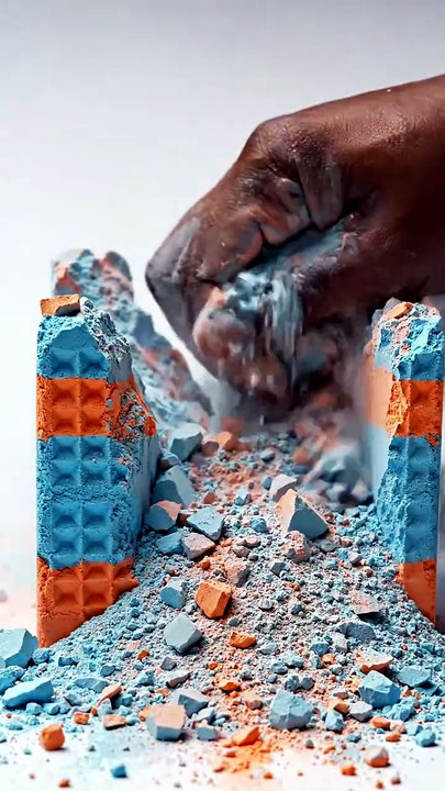 Chalk block crushing into pure powder... 😳✨