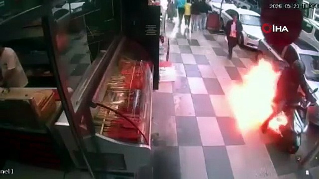 Siparişe Çıkarken Motoru Alev Aldı