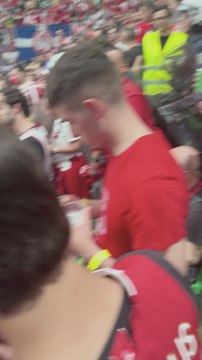DISTURBIOS cuando 500 ULTRAS de OLYMPIACOS se COLARON en la final de la EUROLIGA