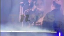 Sebastián Yatra conmueve al cantar con joven con síndrome de Down