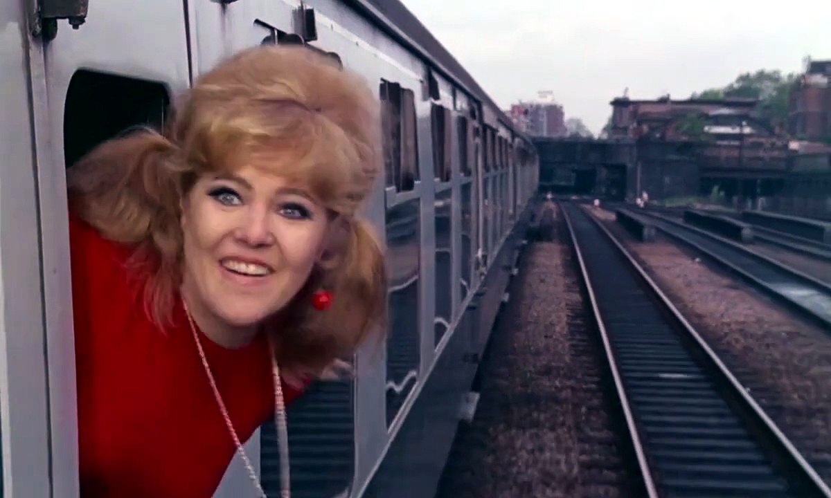 Smashing Time 1967 ‧ Comedy/Musical