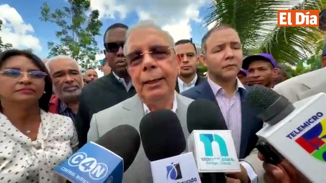 Danilo Medina califica de sospechosa la prohibición de publicar encuestas electorales
