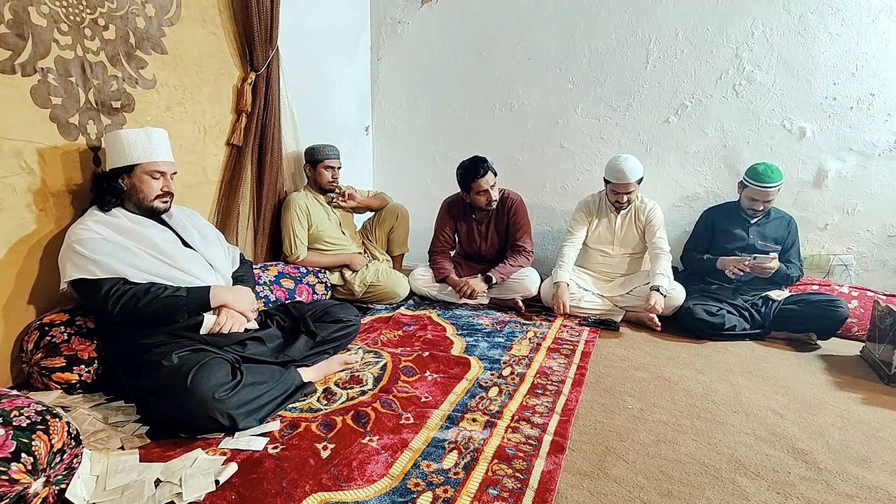کلام_ اَگر بینم شَبِ ناگہ من آں سُلطانِ خُوباں را۔