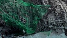Rescatistas buscan a 20 desaparecidos tras el derrumbe de un edificio en Filipinas