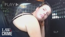 Estudiante asesina a su exmaestro tras graduarse