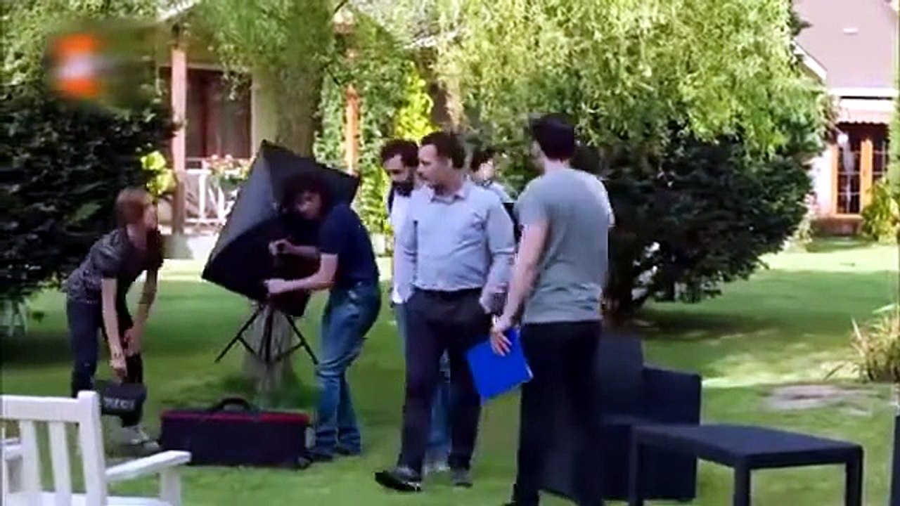 چۆلەکە بێ باڵەکان ئەڵقەی 8