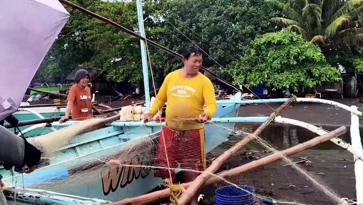 Buying Fresh Molibalay, Danglay, and Malitubong Fish at the Shore 🐟🌊 | MJR Vlogs