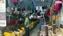 Las 'gangas' de Susana Díaz en El Rocío: sandalias por 20 euros y clienta habitual del mercadillo