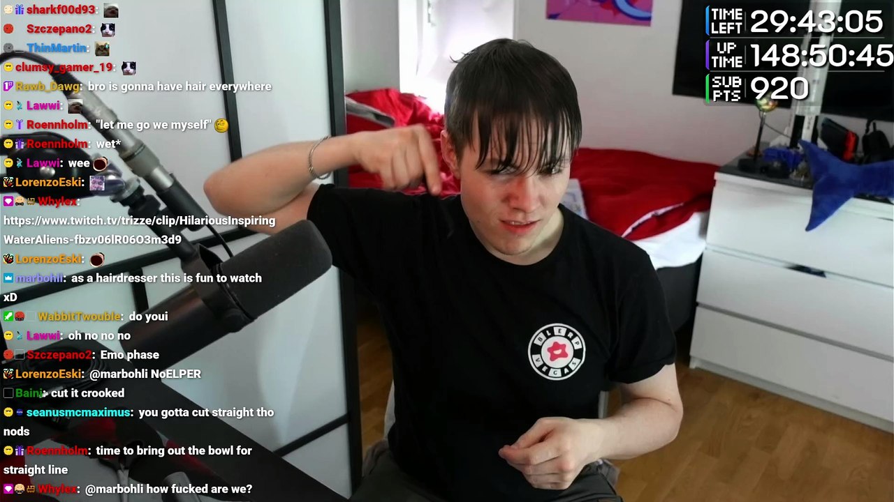 Just Chatting #451: "cutting own hair, rip"