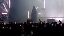 Cantora sueca Lykke Li cantando 'Sozinho' música de Peninha conhecida