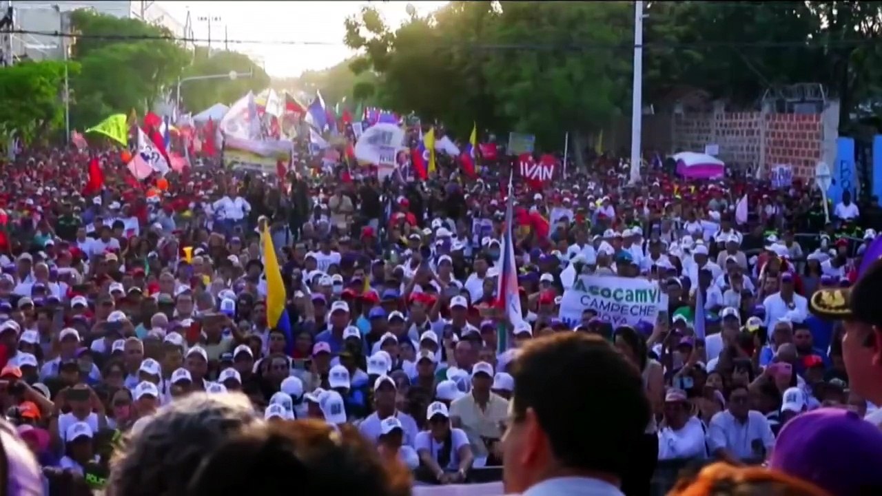 Iván Cepeda cierra campaña llamando opción fascista a su rival De La Espriella