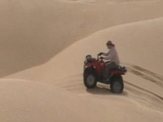 Quad dans le désert (2)