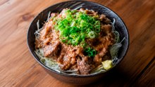 Quick Japanese Beef Bowl With Rich Sauce