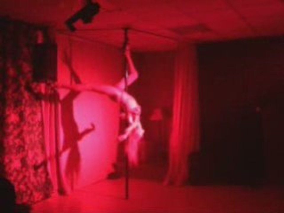 www.Laura- pole-dance.com