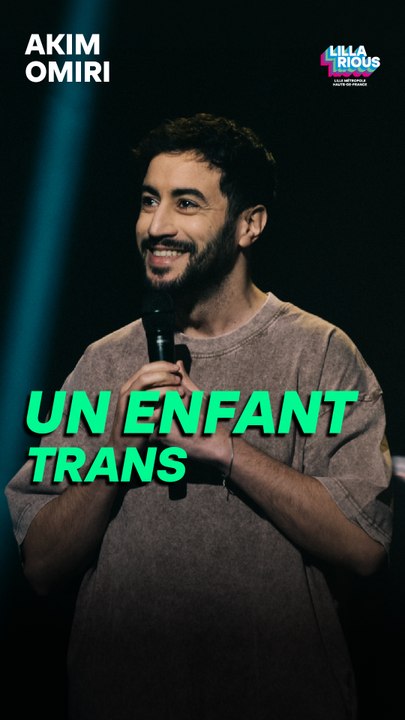 Quand les réseaux s'enflamment sur un enfant trans, Akim Omiri riposte à coups de toiles d’araignée 🕸️😂