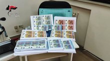 Napoli, banconote false vendute su Telegram e pagate in Bitcoin: sgominata rete con base nei Quartieri Spagnoli (25.05.26)