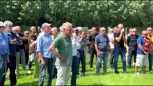 L'ultimo saluto dell'allenatore al suo campo da gioco