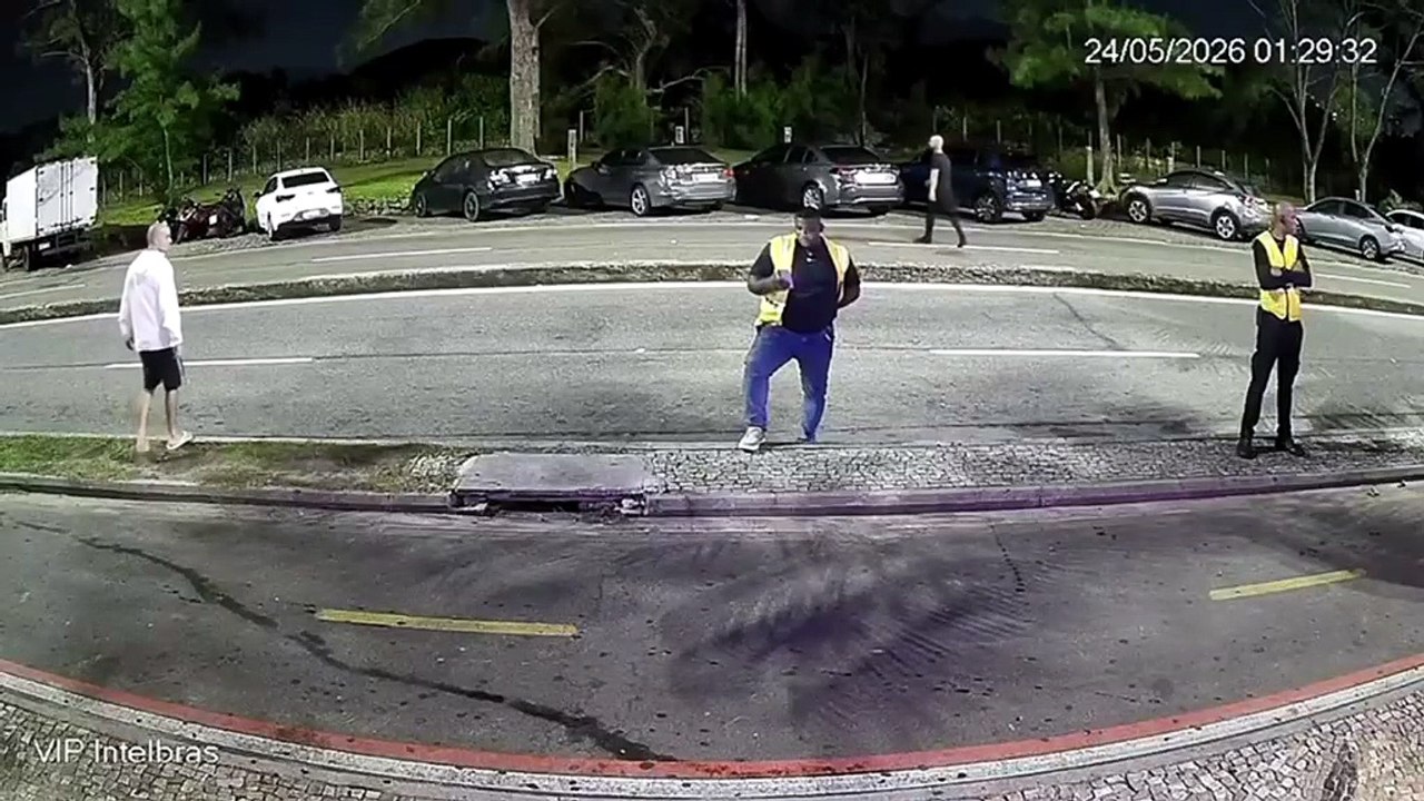 Homem é atropelado no Recreio e motorista foge sem prestar socorro; veja vídeo
