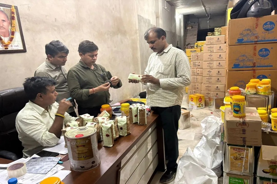 video: 14 हजार किलो मिलावटी घी व तेल जब्त, लिए 13 नमूने