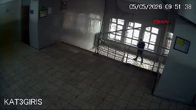 Kahraman öğretmen heimlich manevrasıyla öğrencisinin hayatını kurtardı