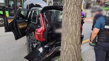 수유동 삼거리에서 SUV 보행자 역과...70대 남성 사망 / YTN