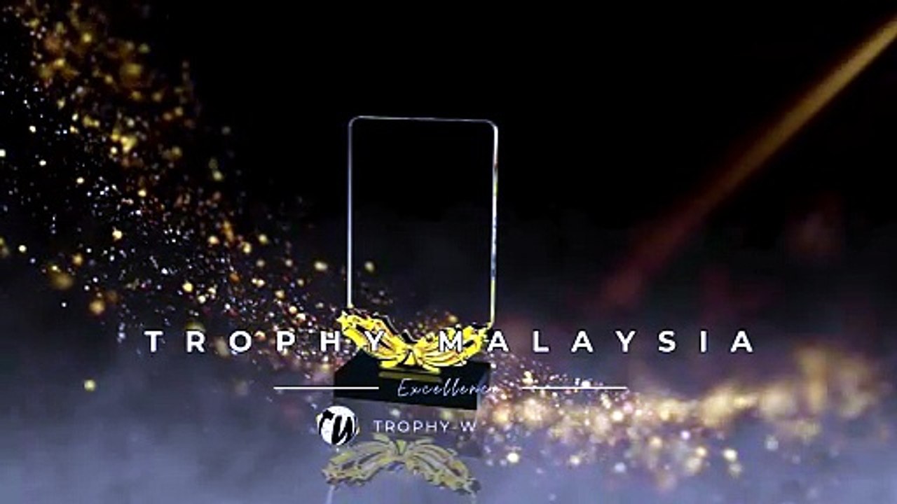Golden Crystal Plaques at Trophy-World Malaysia | Custom Trophies & Plaques Supplier