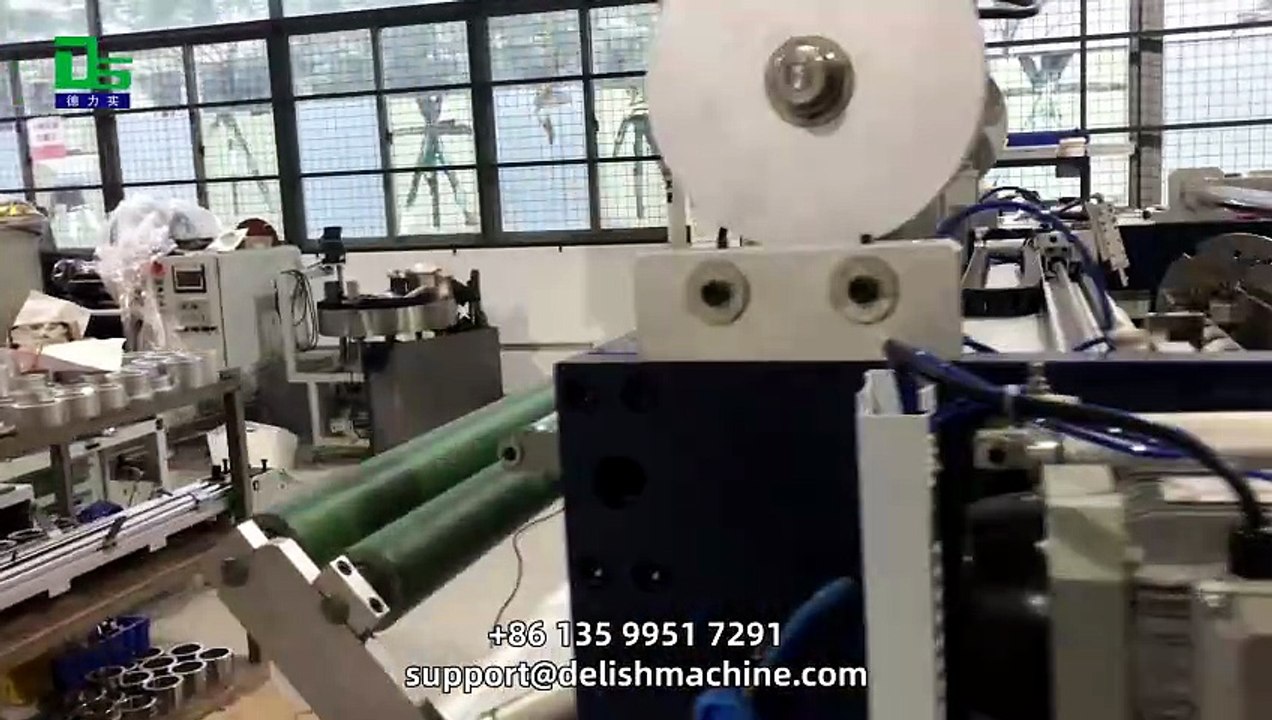Delish Single sided adhesive slitting machine, cuts evenly and rolls tightly
