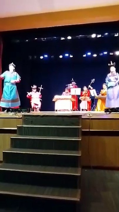 Эрдэнэболд, Л. Тайзны уран бүтээл дэх уртын дууны судалгаа