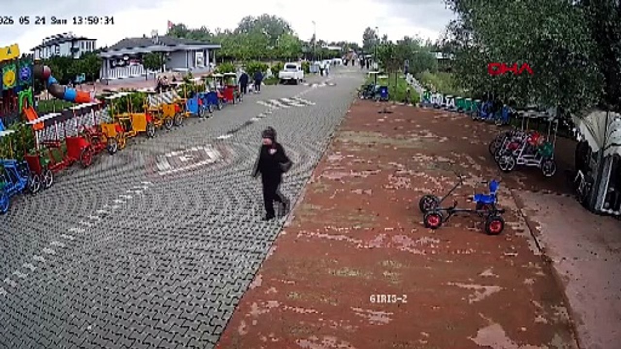 Sakarya'daki tabiat parkındaki gölde ölü bulunan genç kızın son görüntüleri ortaya çıktı!