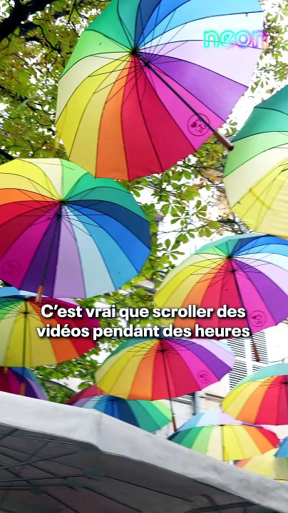 Les réseaux sociaux nous rendent-ils fous ? L'impact du scroll infini sur votre santé mentale et les dangers méconnus des plateformes