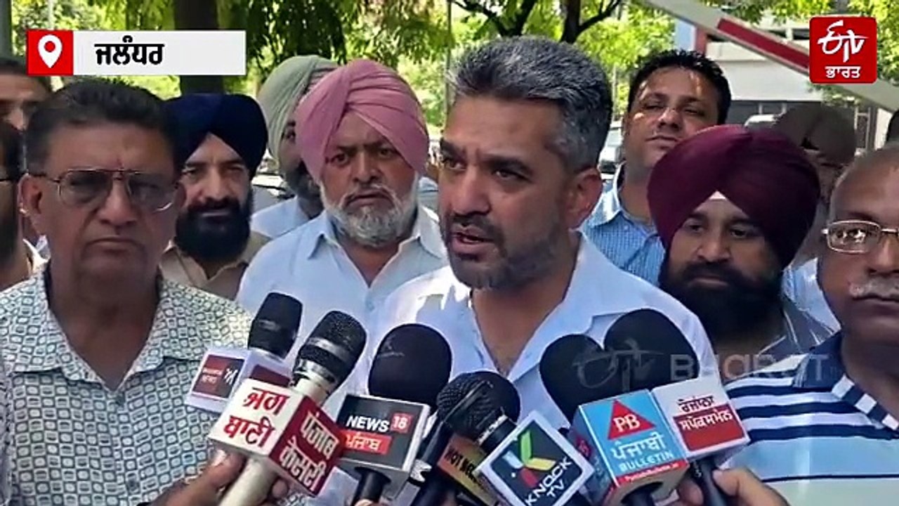 ਕਾਂਗਰਸ ਵੱਲੋਂ ਰੋਸ ਪ੍ਰਦਰਸ਼ਨ, ਪੈਟਰੋਲ ਅਤੇ ਡੀਜ਼ਲ ਦੀਆਂ ਕੀਮਤਾਂ ਵਿਰੁੱਧ ਸਾੜਿਆ ਕੇਂਦਰ ਦਾ ਪੁਤਲਾ