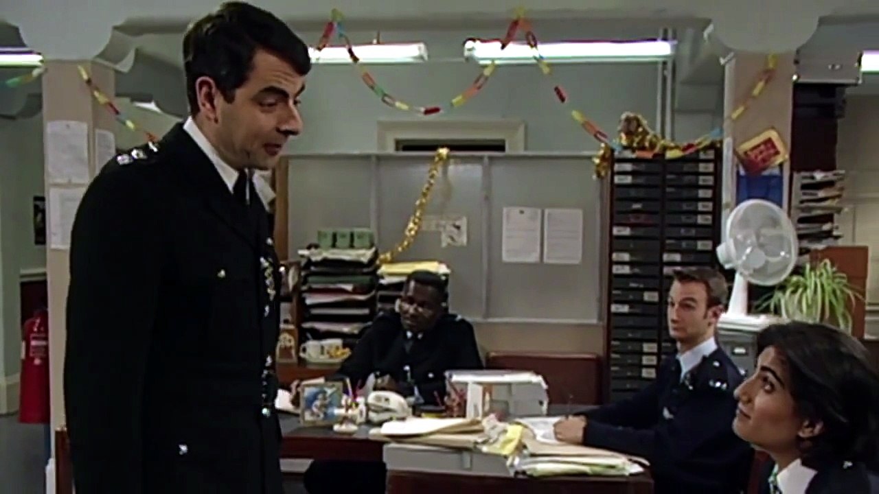 The.Thin.Blue.Line.S01E07.720p.AMZN.WEBRip.x264-GalaxyTV