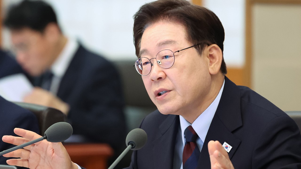 이 대통령, 서소문 고가 붕괴에 "엄정 조사...부상자 치료 만전" / YTN