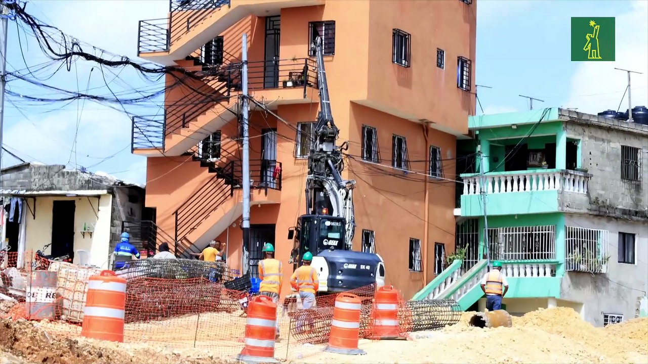 Obras en la avenida República de Colombia tran...