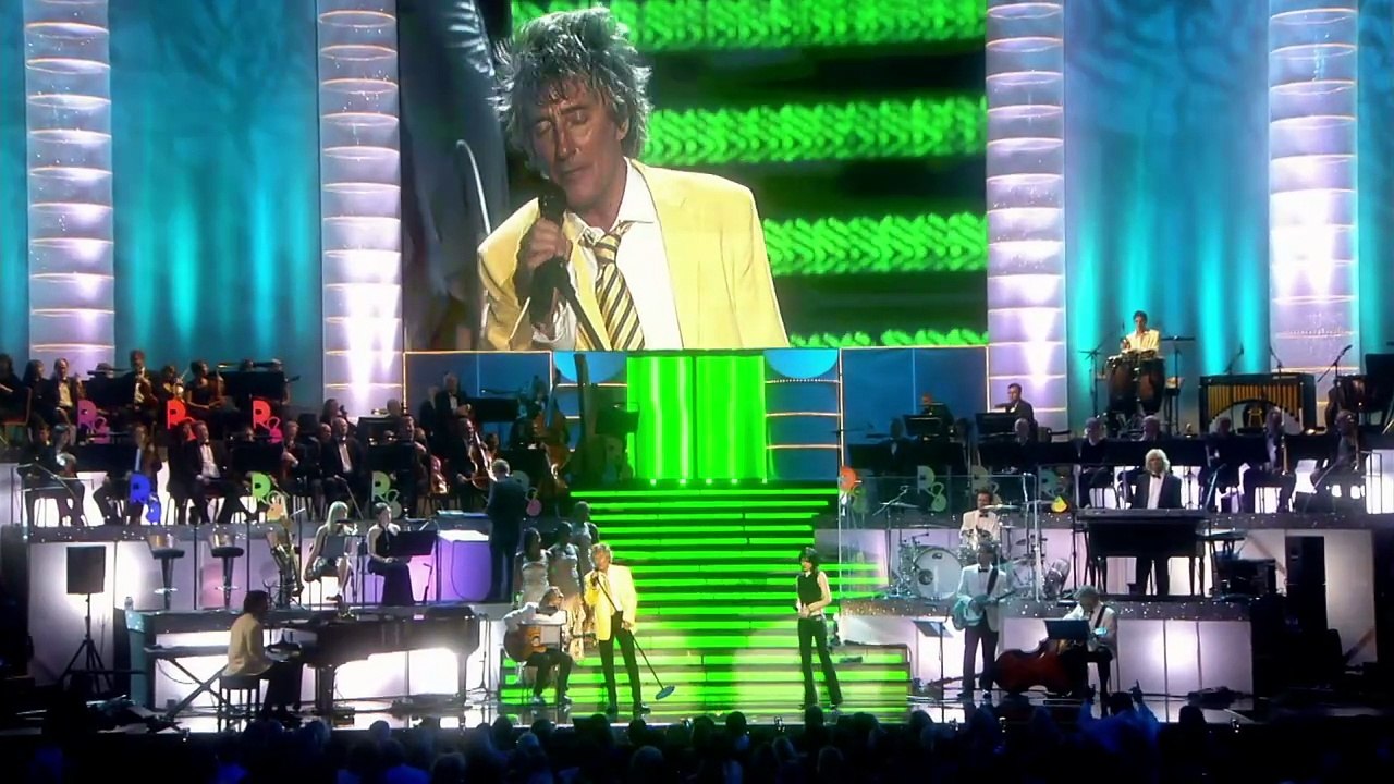I Don't Want To Talk About It (Live) - Rod Stewart Feat. Amy Belle.
