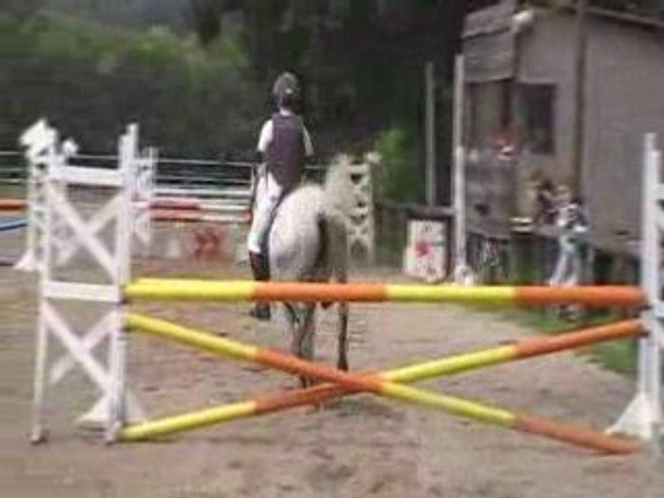 Théo sur le chemin des Terres noires