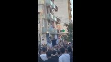 A Laterza il neo sindaco Giuseppe Cristella festeggia: eccolo portato in trionfo su una carrozza trainata da un cavallo bianco