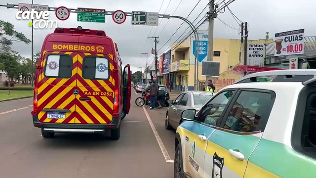 Motociclista fica ferido após colisão traseira na Avenida Tancredo Neves